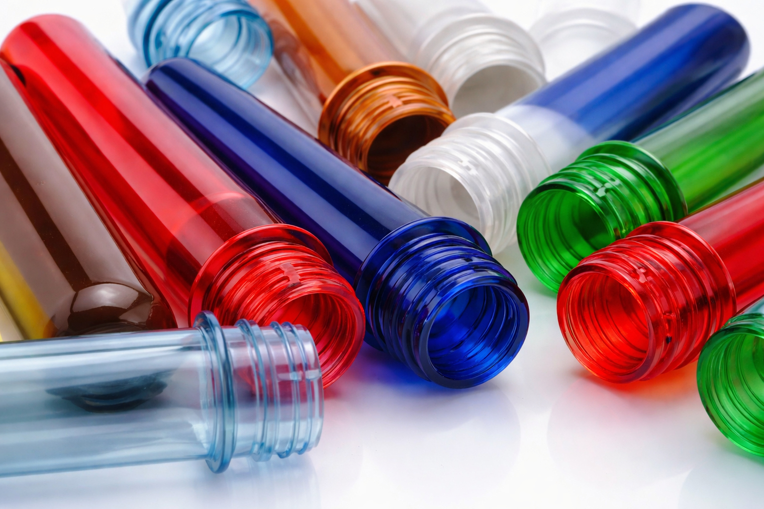 Colorful PET preforms